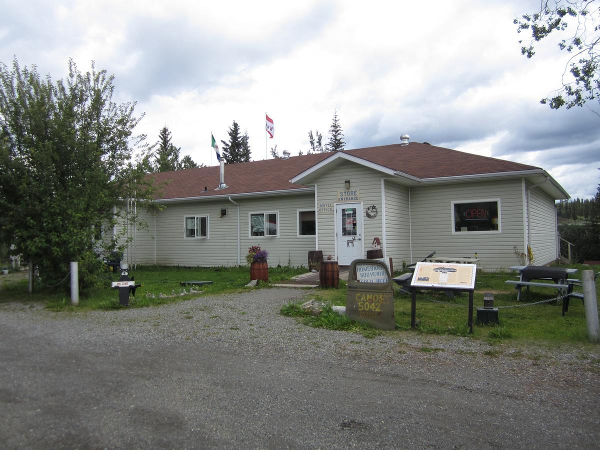 Johnson'S Crossing Lodge Johnsons Crossing 외부 사진